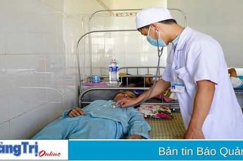 Nâng chất lượng công tác chăm sóc sức khỏe nhân dân