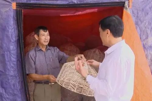 Giải quyết việc làm để nông dân thoát nghèo bền vững