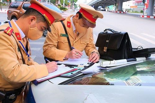 Từ 2025, cố tình mượn xe của người này ra đường sẽ bị CSGT tịch thu và có thể phải chịu trách nhiệm hình sự