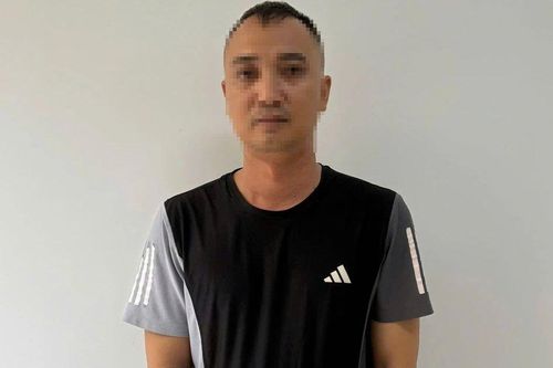 Vụ việc người đàn ông bị hành hung sau mâu thuẫn giao thông tại Bình Dương có dấu hiệu vi phạm pháp luật nghiêm trọng.
