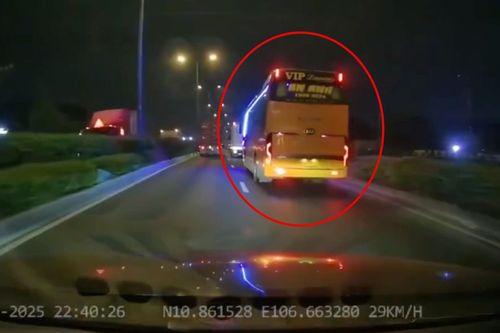 Xác minh clip 'xe khách cướp làn, va quẹt ô tô con rồi bỏ chạy trên quốc lộ 1'