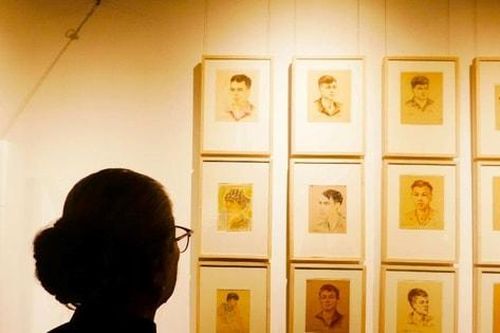 Khai mạc triển lãm 'Hành trình Huỳnh Phương Đông'