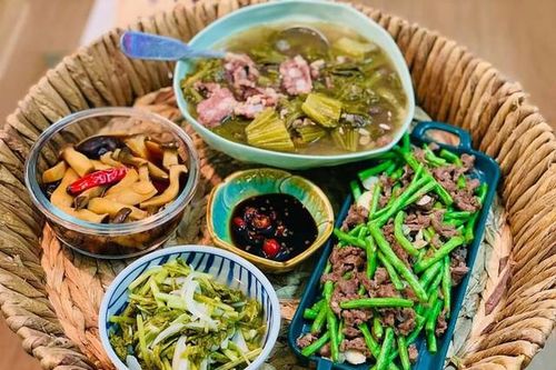 30 mâm cơm giá rẻ chỉ với 100k mỗi ngày, đủ 3-4 món, ngon như nhà hàng, ấm như gia đình