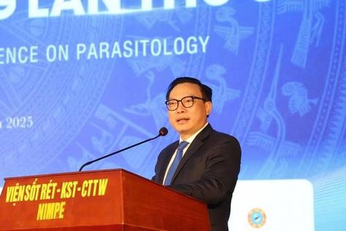 Bệnh ký sinh trùng ở Việt Nam có nhiều thay đổi, đã ghi nhận 24 ca nhiễm giun rồng, trước đây chưa từng xuất hiện