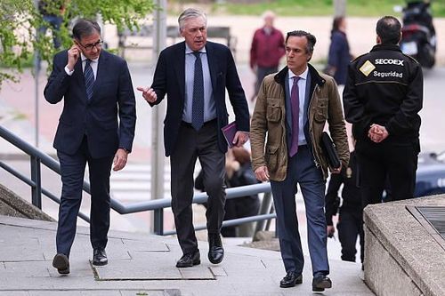 HLV Carlo Ancelotti hầu tòa