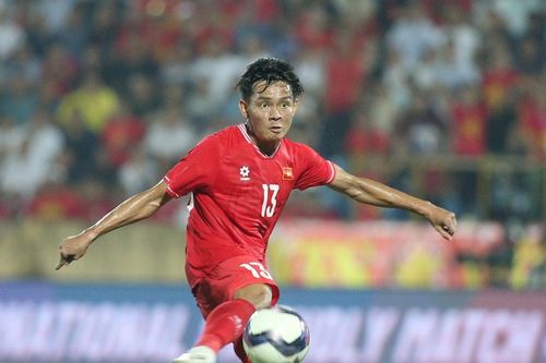 'Bão' chấn thương ở đội tuyển Việt Nam