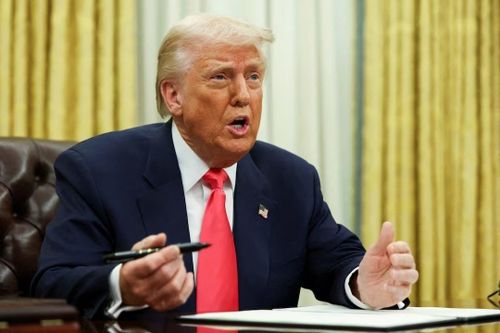 Ông Trump lại bị phản đối