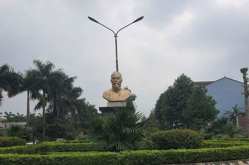 Di dời tượng khỏi khu đô thị Cửa Tiền trước ngày 2.4