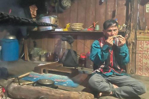 Tiếp thêm động lực cho nghệ nhân vùng đồng bào dân tộc thiểu số