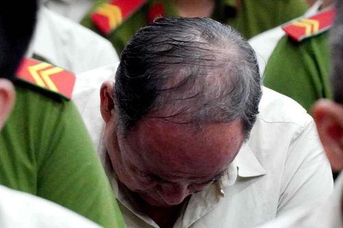 Tiếp tay cho 'đại gia cát miền Tây', cựu Chủ tịch UBND tỉnh An Giang bị phạt 8 năm 6 tháng tù