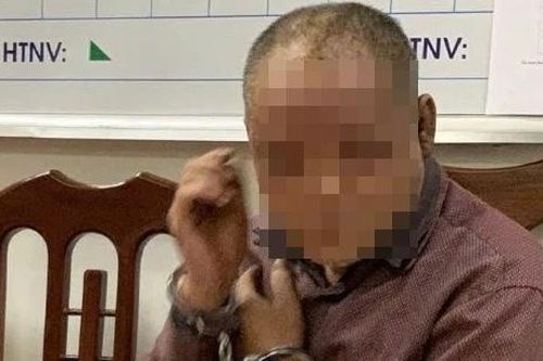 Hòa Bình: Bắt đối tượng nghi tâm thần sát hại người thân