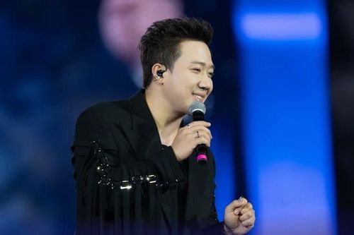 Trấn Thành làm MC của Em xinh 'say hi'