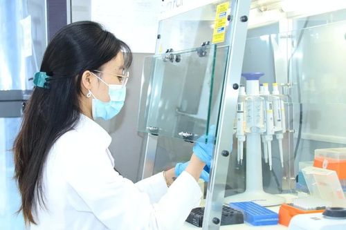 Lương cho giáo sư, phó giáo sư, tiến sĩ: Cần tương xứng với cống hiến
