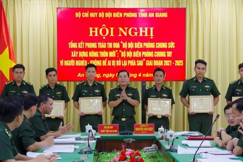 BĐBP An Giang: Chung sức xây dựng nông thôn mới, chăm lo cho người nghèo nơi biên giới