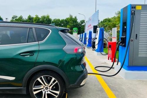 Áp dụng quy chuẩn kỹ thuật cho trụ sạc xe điện: Thời gian áp dụng ngắn, doanh nghiệp kêu khó