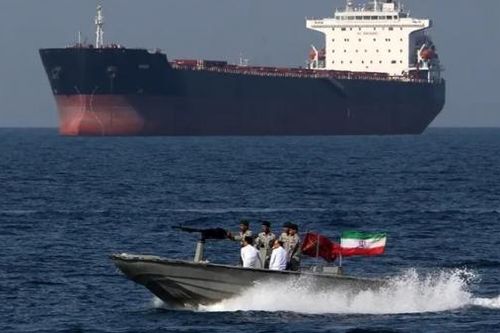 Iran bắt giữ tàu chở dầu, căng thẳng với Mỹ leo thang