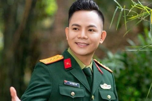 Thiếu tá Ngọc Sơn từng bỏ học đi chặt mía thuê, hiện là 'lính' của NSND Tự Long