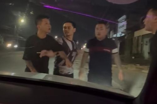 Nhóm người chặn ô tô rồi ẩu đả, bé trai 2 tuổi bị chấn thương
