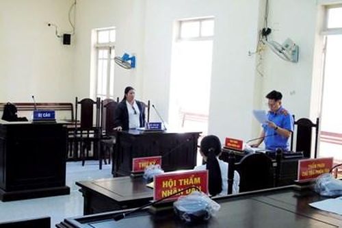 VKSND huyện Phú Hòa phối hợp xét xử vụ án dân sự theo thủ tục rút gọn