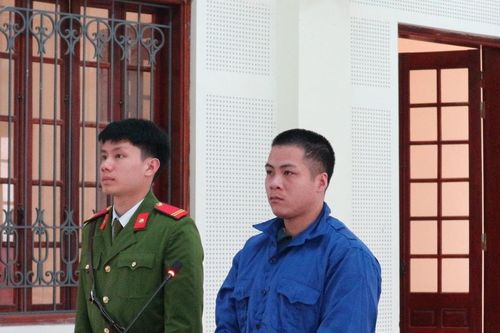 Vào rừng tìm mua ma túy, con nghiện lĩnh án tù