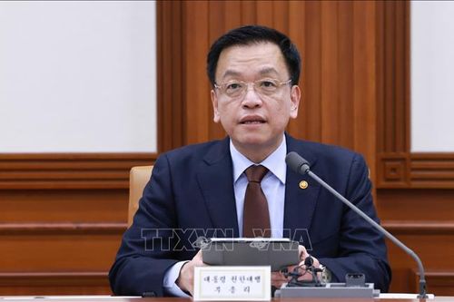 Quốc hội Hàn Quốc đệ trình kiến nghị luận tội Phó Thủ tướng kiêm Bộ trưởng Tài chính