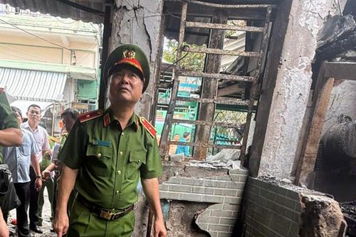 Cục Cảnh sát PCCC & CNCH kiểm tra hiện trường vụ cháy khiến 3 người tử vong