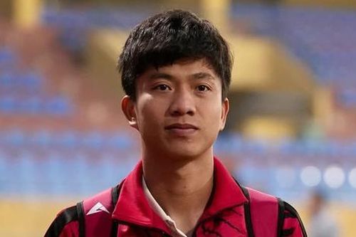 Cú trượt đáng tiếc với Phan Văn Đức
