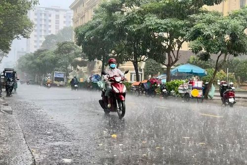 Tại sao TP.HCM lại có mưa trái mùa?