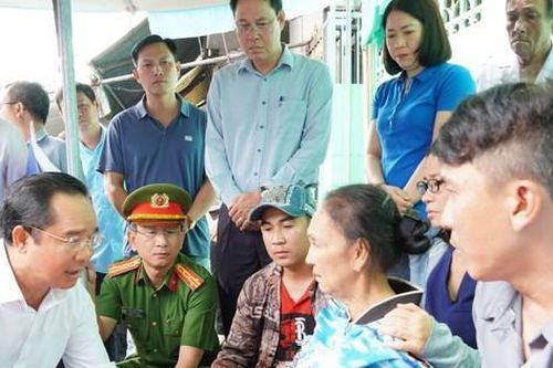 Lãnh đạo TPHCM thăm hỏi, hỗ trợ gia đình nạn nhân trong vụ cháy ở quận 8