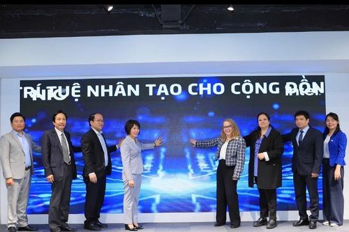 NIC và Intel hợp tác thực hiện chương trình phổ cập trí tuệ nhân tạo cho cộng đồng