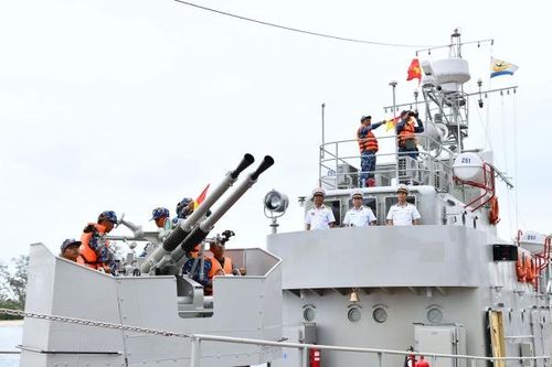 Nhiều hoạt động huấn luyện diễn ra tại Vùng 5 Hải quân