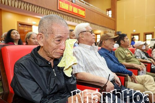 Xúc động ngày hội ngộ