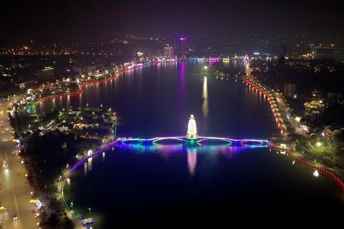 Lung linh đêm Việt Trì