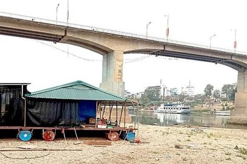 Tuyên Quang: Nước sông Lô xuống thấp ảnh hưởng đến sản xuất và giao thông