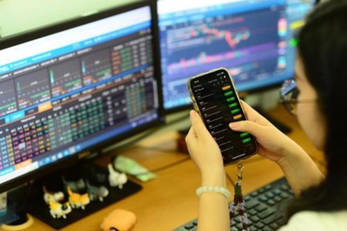 Cổ phiếu khoáng sản 'dậy sóng' sau thông tin phát hiện 40 mỏ vàng