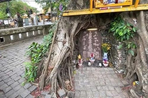 Công an vào cuộc vụ bia cổ trấn yểm gần chùa Cầu ở Hội An bị đập phá