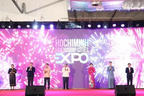 Hàng trăm doanh nghiệp Việt Nam 'chào sân' tại Lào