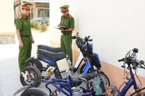 Mạnh tay xử lý tình trạng 'độ' xe, che biển số