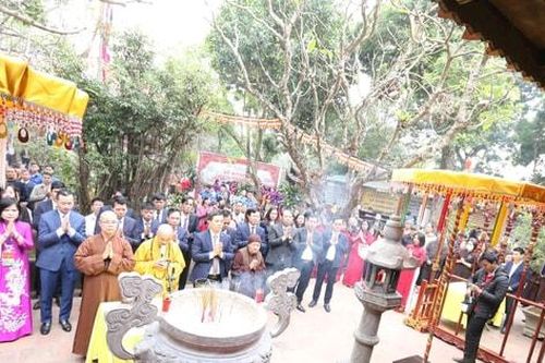 Huyện Thạch Thất công bố Quyết định ghi danh Di sản văn hóa phi vật thể quốc gia Hội chùa Tây Phương