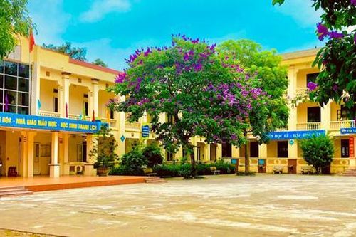 Hai cặp đôi kéo xe ba gác trộm cắp tại công trường xây dựng trường học