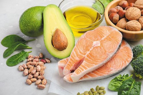 Chế độ ăn uống lành mạnh giúp kiểm soát triệu chứng bệnh lupus ban đỏ
