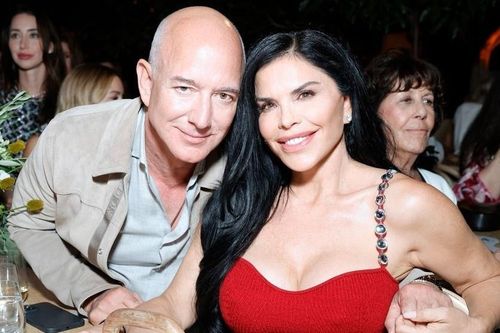 Đám cưới bộn tiền nhưng tầm nhìn kém của Jeff Bezos tại Venice