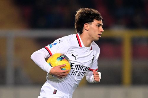 Cassano chỉ trích Joao Felix