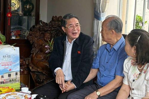 Phó Chủ tịch Quốc hội Nguyễn Đức Hải thăm gia đình chính sách tiêu biểu tại Lâm Đồng
