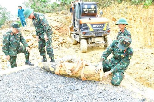 Nổ hủy thành công quả bom nặng 226kg ở Nghệ An