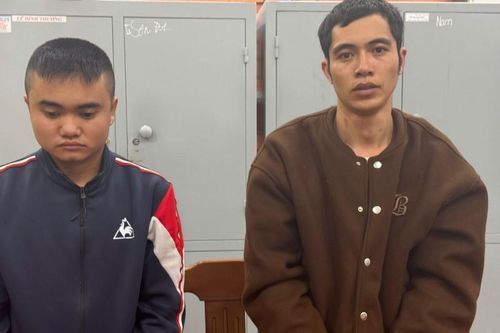 Bắt 2 kẻ túm tóc, bịt miệng người phụ nữ rồi cướp tài sản