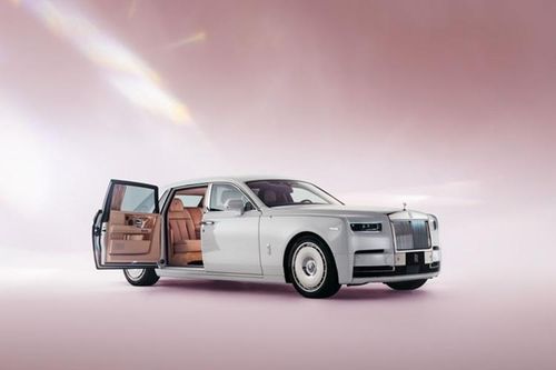 'Soi' Rolls-Royce Phantom độc bản cảm hứng từ hoa anh đào