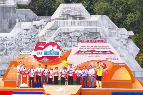 Khởi tranh Cuộc đua xe đạp toàn quốc tranh Cúp truyền hình TP Hồ Chí Minh