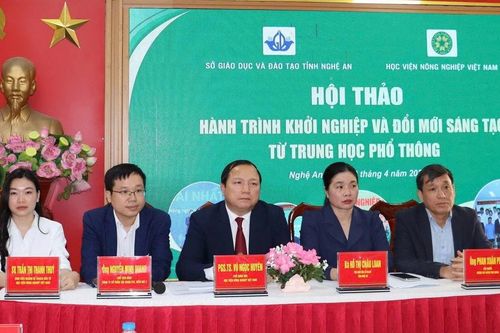 'Truyền lửa' đam mê khởi nghiệp cho học sinh Nghệ An