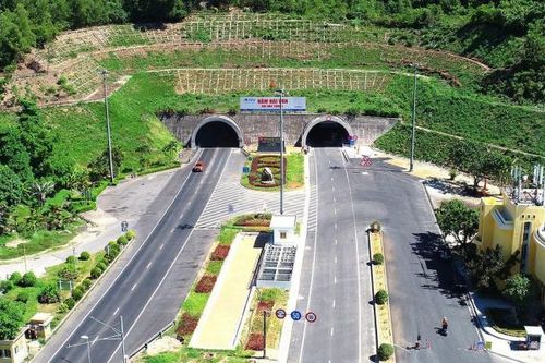 Cần sớm ban hành bộ tiêu chuẩn cho đường sắt tốc độ cao Bắc - Nam